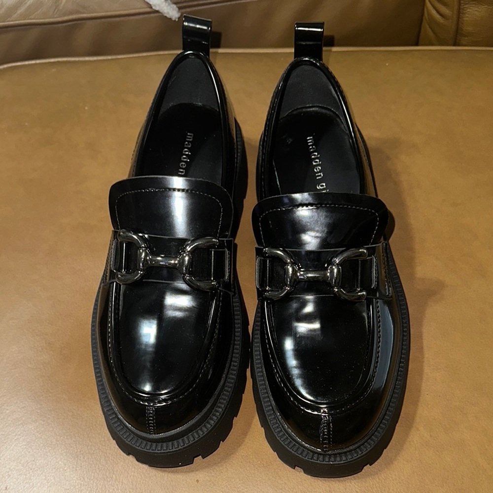 Madden Girl Ashlee NWT Platform Lug loafer 🖤 Black Box